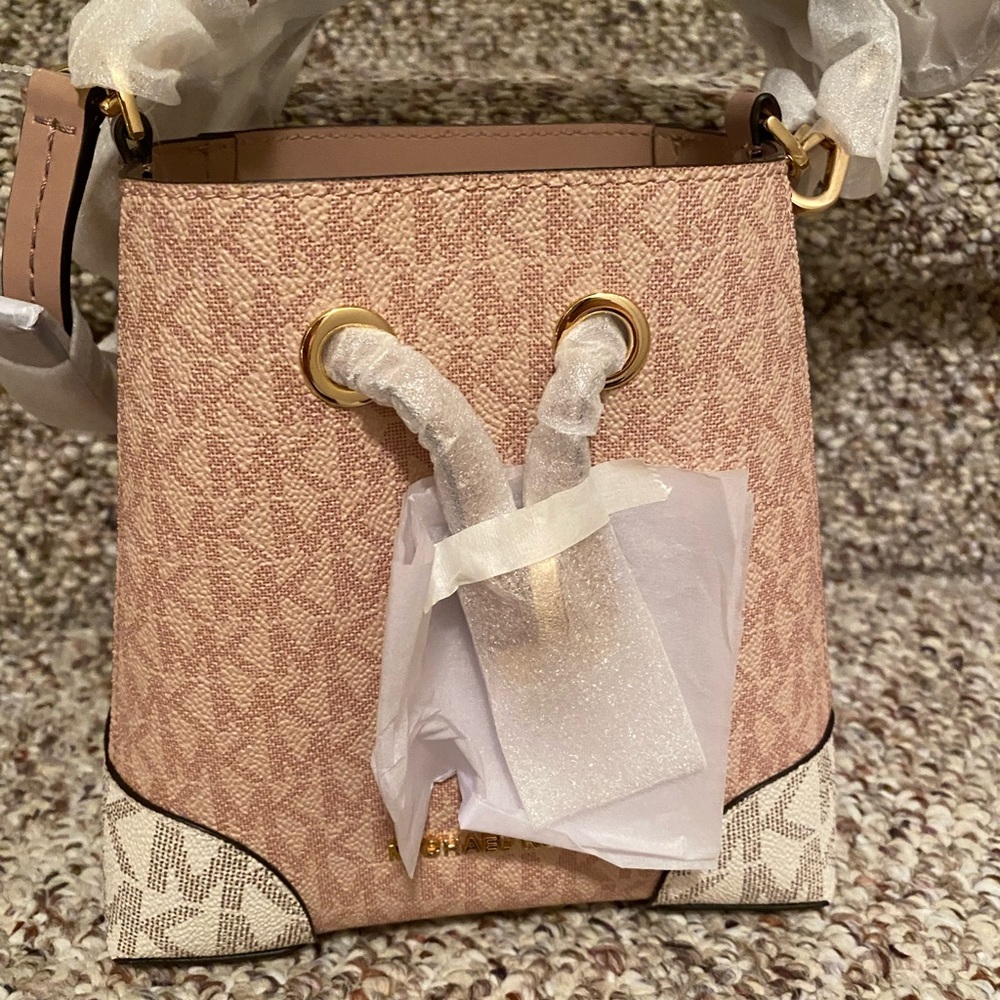 MK Mercer Galery Crossbody Bucket Bag